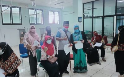 Kompak ! Guru dan Karyawan SMP Manusa lakukan Vaksinasi COVID-19 Tahap II